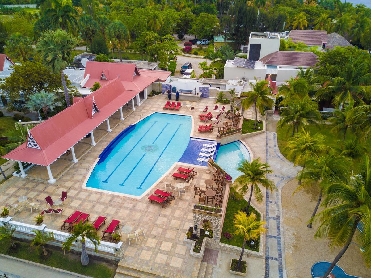 Moulin Sur Mer Beach Resort Montrouis Esterno foto