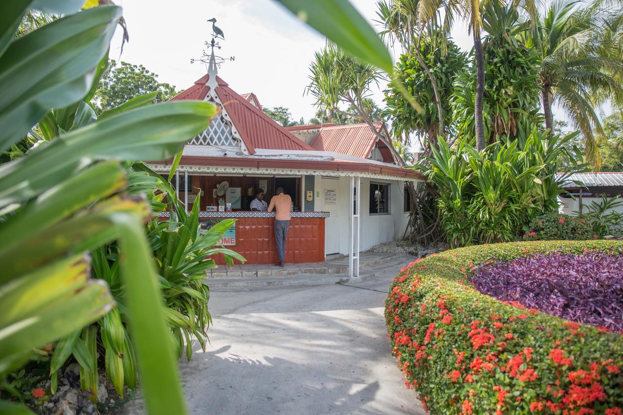 Moulin Sur Mer Beach Resort Montrouis Esterno foto