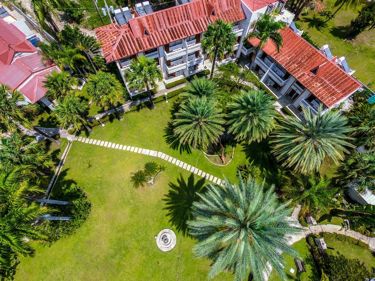 Moulin Sur Mer Beach Resort Montrouis Esterno foto