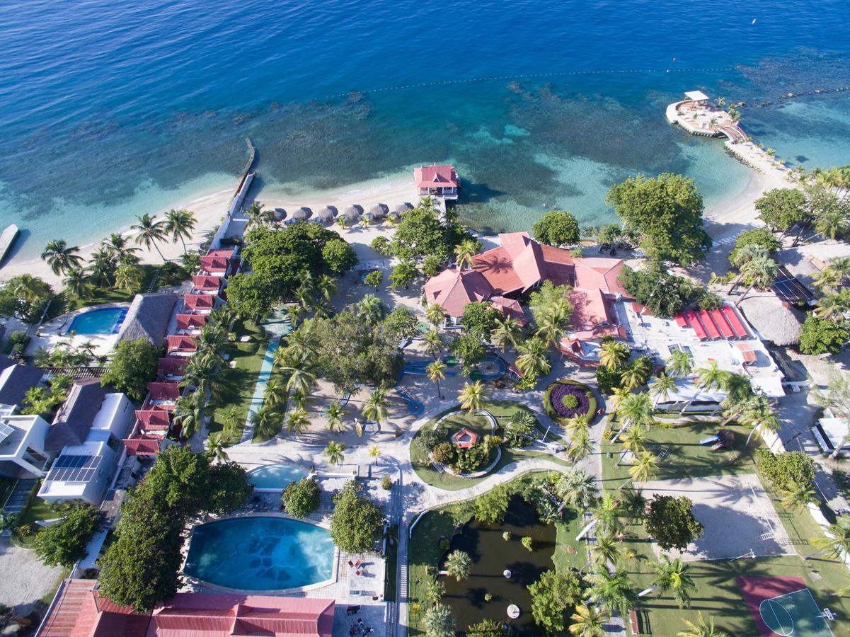 Moulin Sur Mer Beach Resort Montrouis Esterno foto