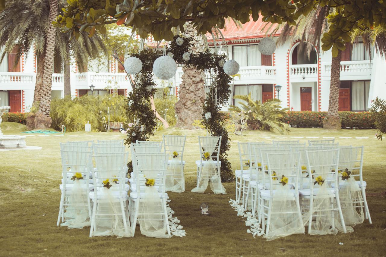 Moulin Sur Mer Beach Resort Montrouis Esterno foto