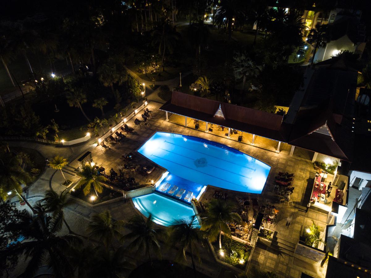 Moulin Sur Mer Beach Resort Montrouis Esterno foto