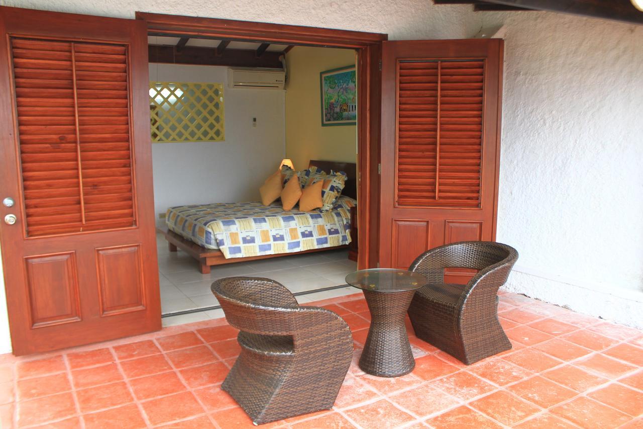 Moulin Sur Mer Beach Resort Montrouis Esterno foto